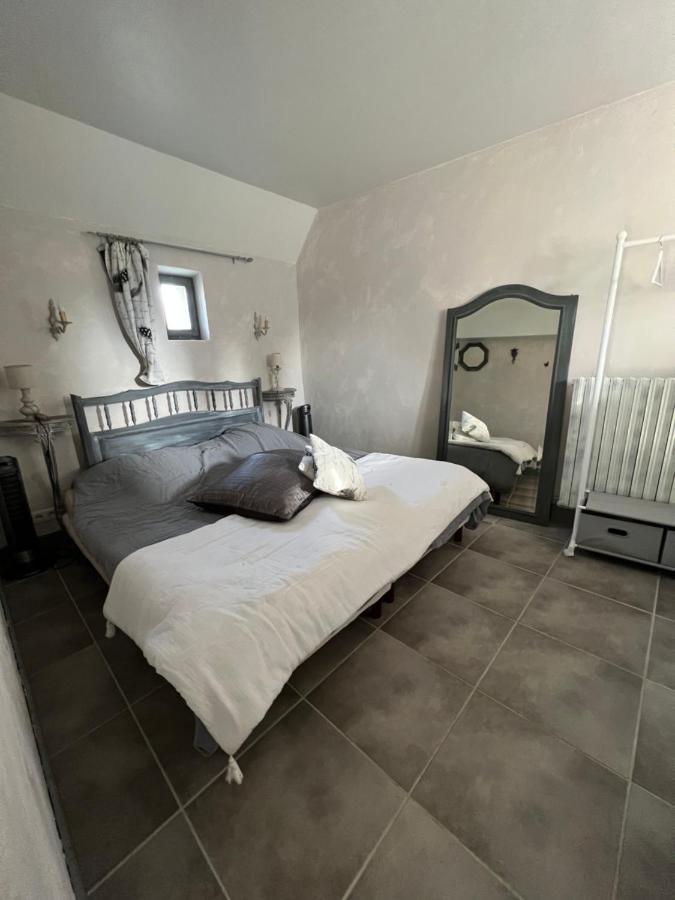 Villa Le Val de Nodicia à Montlivault Extérieur photo
